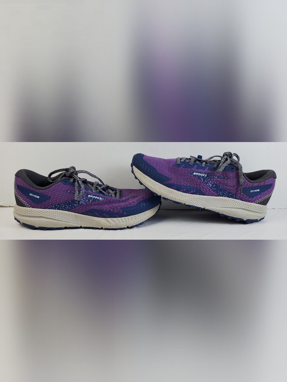 Brooks Womens Divide 4 Light Trail Running Shoes NO INSOLES - Size 9 - EUC